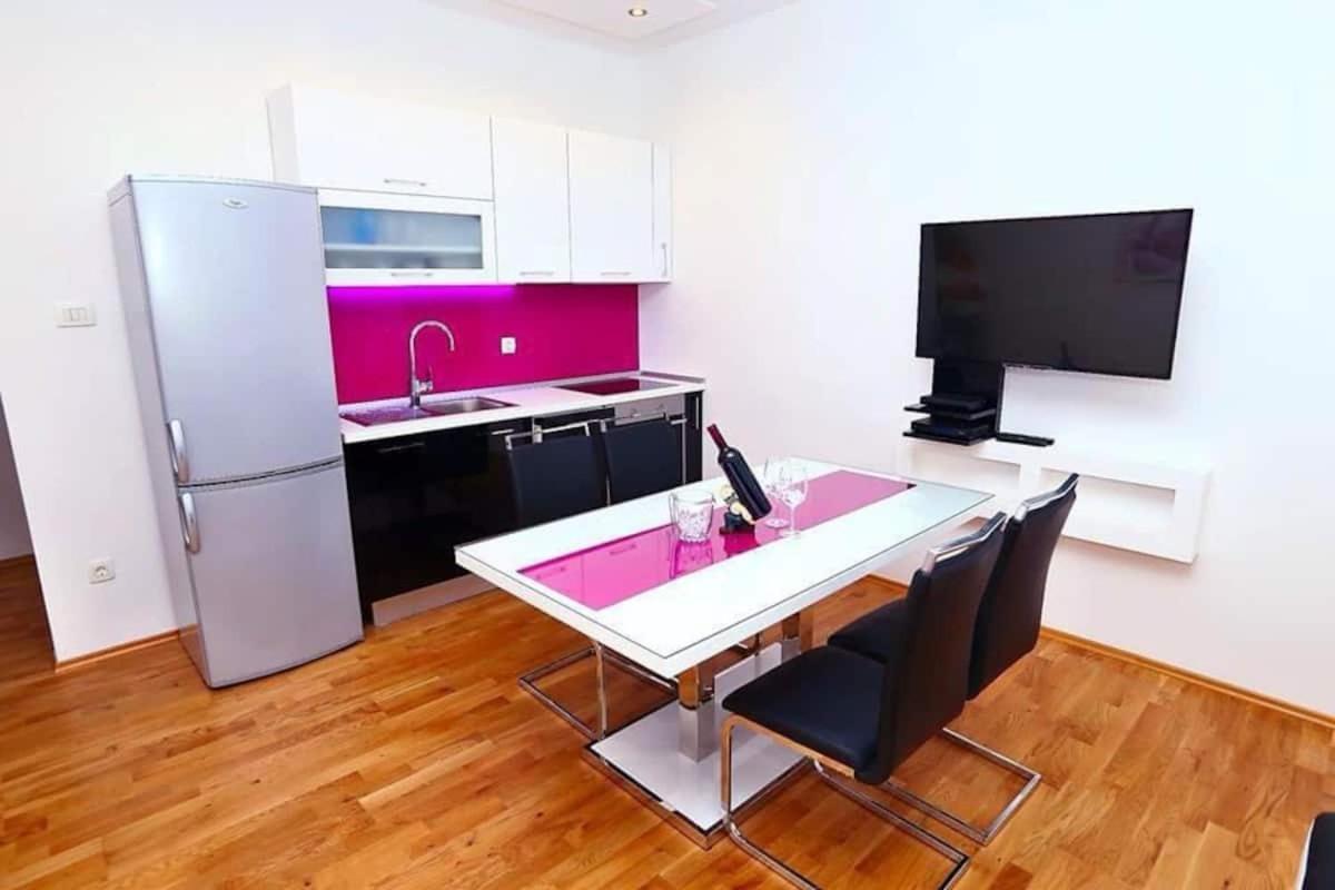 Apartment Retreat
