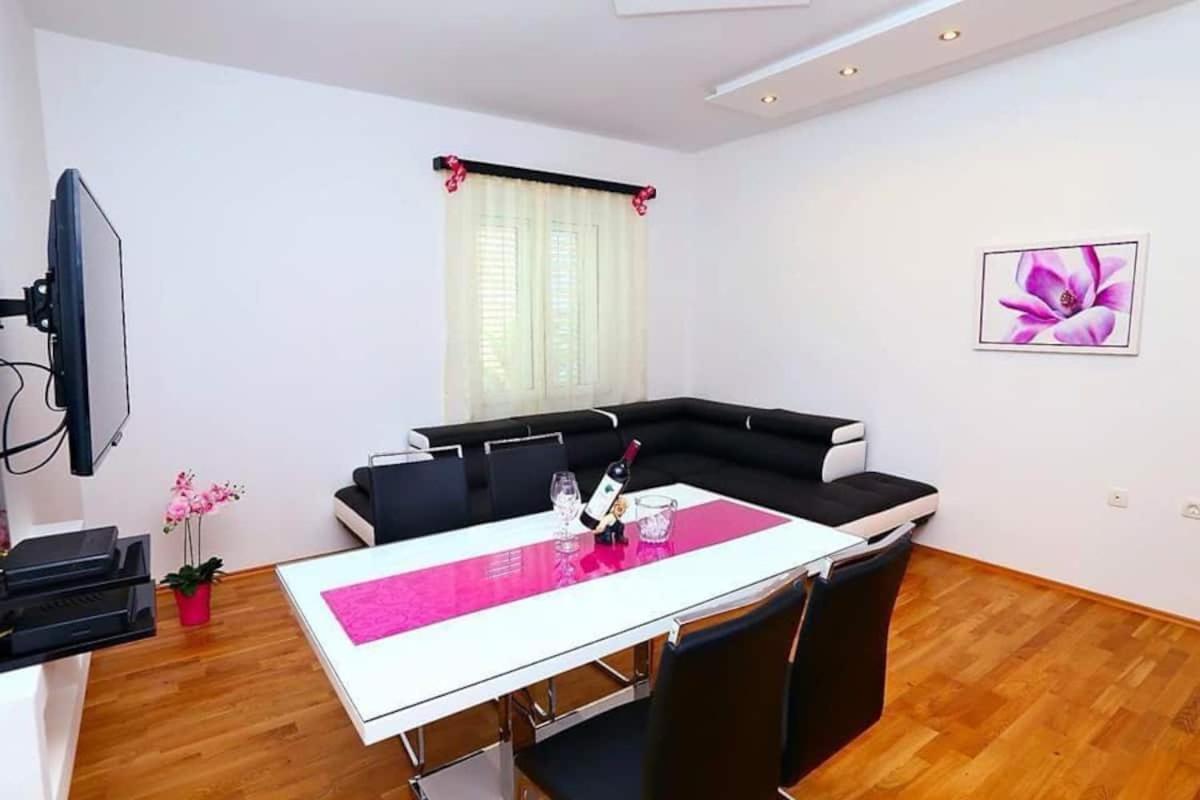 Apartment Retreat Split